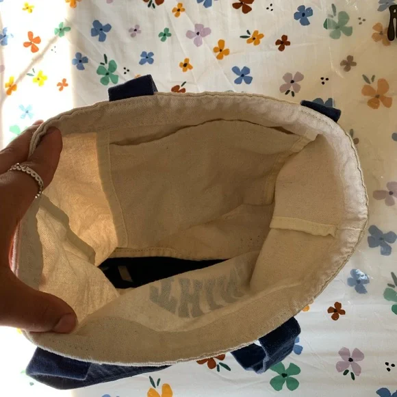 BAPE - Picture 3 of 3